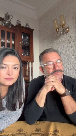 Kadir Çöpdemir Instagram - K.Ç tüm sevenleri, yoldaşları, takımı taklavatı, ekibi ekipmanıyla Bağımsız Belediye Başkanlığı yolunda vites büyüterek ilerliyor… şaibelere, iftiralara, dedikodulara değil birinci ağızdan bize kulak veriniz…