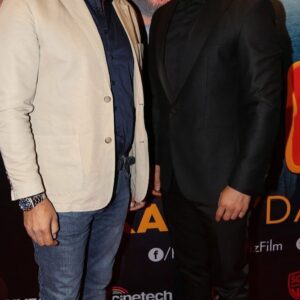 Kadir Polatçı Instagram - Heyecanla beklediğimiz filmimizin galasını yaptık 29 Kasım’da tüm sinemalarda  olacak filmimizin bu özel gösterim gecesinde yanımızda olan ve heyecanımızı bizimle paylaşan herkese teşekkür ederim iyiki varsınız. Ve bu özel günde beni hazırlayan @hatemoglu1924 e teşekkürederim🙏🏻 #hatemoglu1924 #sonbaharstilim