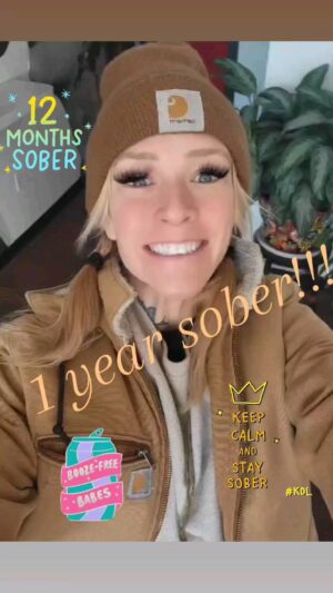 Kahlen Rondot Instagram - Today marks my 1 year of sobriety. I've never been happier or healthier. And I couldn't have done it without some amazing people in my life including my family @bebe.zito and my partner @_champfit thanks for sticking with me #recovery #1dayatatime #sober