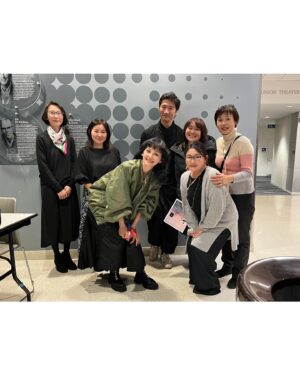 Kaho Minami Instagram - Great experience‼️🇺🇸‼️
I had a speach in English at SJSU🇺🇸
Thank you for all😊😊😊

サンノゼ州立大学でスピーチとQ&Aをする機会を頂きました‼️
まさか私が英語でスピーチをする日が来るなんて😊😊😊
人生は本当に面白い‼️自身の出自や経験についてのお話でしたが、会場に集まってくださった学生さんや、オンラインから参加してくださった大勢の皆さんと熱い話ができて、私にとっても忘れられない日となりました🍀
お声がけくださった先生方、ボランティアでサポートしてくださった学生の皆さんに心から感謝申し上げます😊😊😊

仲良しのソヒと一緒だったので、心強かったです🇯🇵🇰🇷
@sojisoheeparkarai 

#sjsu 
#サンノゼ州立大学
#英語スピーチ
#英語
#アメリカ
#アメリカ州立大学
#南果歩
#kahominami
#미나미카호
#japaneseactor