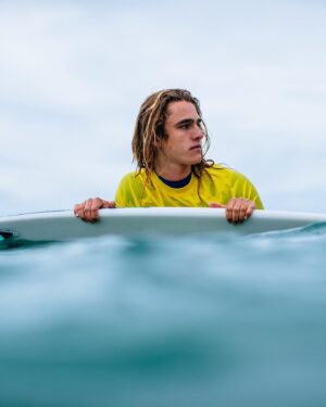 Kai Lewins Instagram - It’s a Shorehaven kinda life

@survivingsummerofficial
@netflix 
@netflixanz 
@netflixbrasil