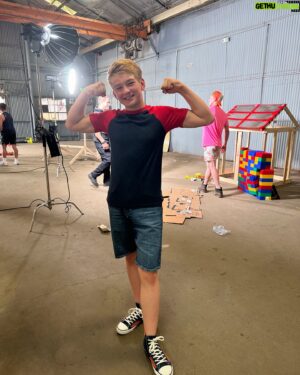 Kaido Lee Roberts Instagram - WATCH TOTAL DESTRUCTION, on $1 VS $10,000 House Challenge, on Zhong’s YouTube Channel. @zhong #youtubevideos #challenge #destruction #youtubers #crazychallenge