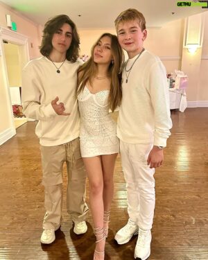 Kaido Lee Roberts Instagram - Happy Sweet Sixteenth Birthday Ayiah Soufi! Thank you for letting my sister and I be a part of your party! @ayiahsoufi @ciera_marie_roberts @anyakay7 @dominiqueilie #sweetsixteen #birthday #birthdaygirl #kaido #mischeifmikey @tatumkensington