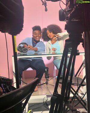 Kaido Lee Roberts Instagram - core memories ☀️🎬🎥
@brat 
#kiarrabeasley #beasley #kiarra #brattv #bratpack #onset #onscreen #lightscameraaction #fro #moviemagic #bighairdontcare #blackgirlsmagic #curlyhair #mixed #summer #endofschool
