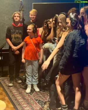 Kaido Lee Roberts Instagram - Hangin’ with THE 101 GIRLS. Congrats girls on your new project, it’s gonna blow up!!! Thanks for the invite to the studio! @the101girlsofficial @abryelle.wilson @itsanicarose @alexandrabull__ @drewlanester @ciera_marie_roberts @nataliekopyan @mason.mcnulty @ramonjoserodriguez @elleviv_ @addisongibbs08 @trvpst4r.l @stevewalker247  #recordingstudio #recording #the101girls #newsong #recordingmusic #girlgroup #friends #kaido #mikey