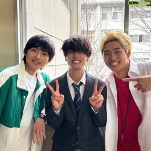 Kaito Hori Instagram - .

インスタライブありがとうございました！

「佐原先生と土岐くん」
本日第7話放送でございやす！
もう終盤だね。寂しいね。

めっちゃいい写真。だいすきこれ。
佐原先生と土岐くんと猫戸先生。

みんな笑顔。すてきやなあ

#佐原先生と土岐くん 
#さはとき
#堀海登