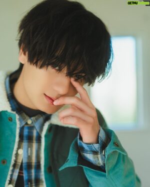 Kaito Hori Instagram - ヤンマガ『推しメンFile』
今週も登場しております。

色んな系統にしていただきました。かっこいいでしょ。わたしゃ、全部好きでございやす。みんなはどれが好きかしら

#ヤングマガジン 
#ヤンマガ 
#堀海登