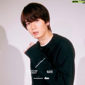 Kaito Hori Instagram - 韓国ファッションブランド 「beyondcloset（ビヨンドクローゼット）」さんと
わたくしコラボさせていただきました。
デザイン監修もさせていただきやした。

飴ちゃんも舐めさせていただきました。
是非チェックしてみてね🍭

2.14 バレンタインデー
発売開始されました！！是非！