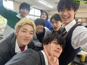 Kaito Hori Instagram - ドラマ「佐原先生と土岐くん」ありがとうございました。

なんて言うんだろう、本当に楽しかったなあ。
この作品に携われて、猫戸湊に出会えて、演じられて
なにより素敵な仲間と出逢えました。
こんなに仲の良いチームは、なかなかない気がするよ。そんな気がする。インスタライブも毎週楽しかった🐈

佐原先生と土岐くん、匠くんと、倫ちゃんをはじめ
キャストのみんな、スタッフのみんな、応援してくださる皆様。
みんな大好きです。本当に幸せでした！！！

最終回、ご覧いただけましたか？
まだの方は、TVerでもご覧いただけますので
是非！みてみてね！！絶対ね！！！
感想教えてね〜🐈

ありがとなあ！！！！！

#佐原先生と土岐くん 
#さはとき 
#堀海登