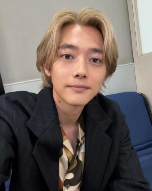 Kaito Sakurai Instagram - またまた次の作品に向けて髪が明るくなりました！

是非お楽しみに♪