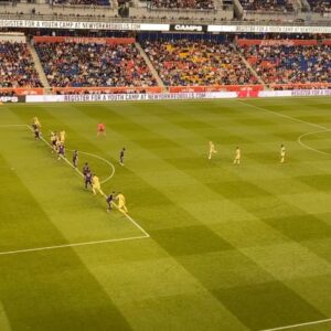 Kal Penn Instagram - Great to be back at a match, NJ @newyorkredbulls 👏🏽👏🏽👏🏽👏🏽 Missed seeing @edelman_24 @mhalliday26 ⚽️🇺🇸🤞🏽