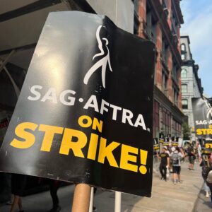 Kal Penn Instagram - The majority of @sagaftra members are talented, hard working, trained performers who aren't celebrities you see in headlines. Most members work paycheck to paycheck. Their families depend upon hitting an income of at least $26,470 to qualify for health insurance. Technology is changing the entertainment industry, and the unions are demanding contracts that reflect this reality, including: fair wages & safe working conditions especially for background and stunt performers. Metrics that truthfully analyze residuals (payments) for streaming. Protections and consent with regard to AI. Our friends who run the studios, tech companies, and streaming platforms have made record profits off our acting and writing talent. They unfortunately don't want to negotiate in a serious manner, and have instead forced a strike. It's unfortunate, but we're ready to fight hard for the future of the industry & art we love. 💪🏽
