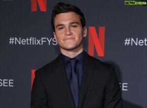 Kalama Epstein Instagram - Hey @netflix I fySEE you. 
Ok that was bad move along