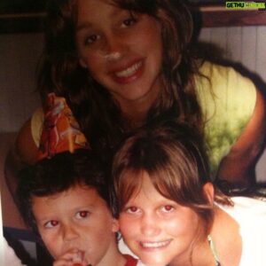 Kalama Epstein Instagram - Happy national sibling day! Thank you for being my best friends and for being the funniest, coolest, most gorgeous sisters a brother could have.