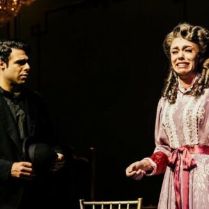 Kaley Ann Voorhees Instagram - How I feel about our last weekend in the country here @pasadenaplayhouse 💝
If you haven’t already, come see one of our 4 performances left of A Little Night Music! 🎶
