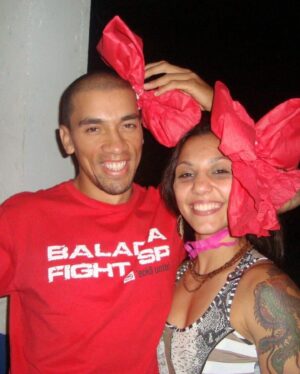 Kalindra Faria Instagram - 🤣❤️🥰 

Éramos jovens ainda kkkk

#tbt #recordar #casal #apaixonados