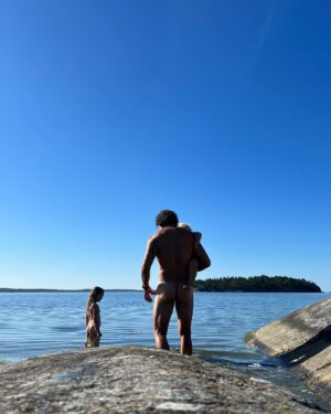 Kalle Zackari Wahlström Instagram - Tänk att naturen finns så man kan vara i den