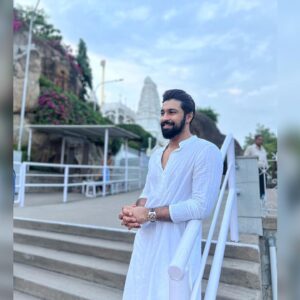 Kalyaan Dhev Instagram - 2022 has involved a lot of learning, patience and growth. Taking chances, taking risks. Learning from my mistakes, letting go, forgiving others and feeling content with myself. Thank you to each and everyone who had been in my journey to have made me a better person, who lend me their shoulder when I needed. 🙏Much much love to you all! 🫶
We always just desire to get it right, but the key is to try and never give up under any circumstance. Wish you all a wonderful new year full of love, health, happiness, adventure, success and everything that you desire! 🤗

#HappyNewYear #2023