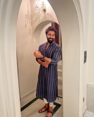Kalyaan Dhev Instagram - Happy Diwali 🪔 to all of you! May the coming year shine bright for all of us!