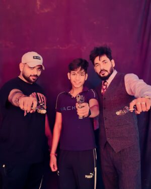 Kamal Digiya Instagram - मैं शून्य हूँ मुझे पीछे ही रखना

मेरा फ़र्ज़ सिर्फ आप लोगो कीमत बढ़ाना हैं
.
.
@kamaldigiya__official 
@kamaldigiya__official 
@kamaldigiya__official 
.
.

#digiya #kamaldigiya #office #photo #photography #photographer #instagood #instagram #insta #instadaily #digiyamusic #digiyamusicstudio #trending #trendingreels #viralreels #photooftheday #2024 #jaimatadi #vaishnomata #jaishreekrishna #jaiganpatibappamorya #delhi #faridabad #noida #delhincr #badmashi