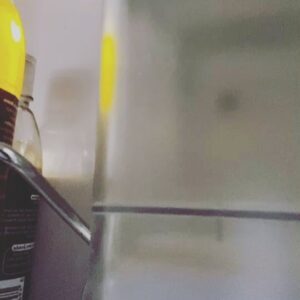 Kamel Djibaoui Instagram - Confinement j-34: quand tu commences à entendre des voix dans le frigo!! 🙄🤔🤪 #titanic #funny #stayhome #frigo @leonardodicaprio @shannakress83 @emilienefnaf @booder_officiel @raphoupeps @benjaminmachet @kevinhart4real