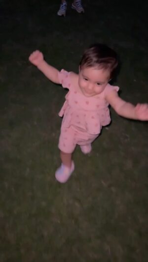 Kamel Guenfoud Instagram - 8 months and here are Lana’s first steps ❤️❤️