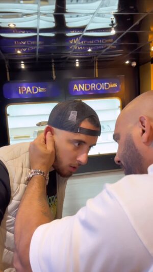 Kamel Guenfoud Instagram - What is your promo code?👊🏻🤣. #kameltatouage #walidsax #dbc #promo #code #telephone #🤣 #telephone #iphone
