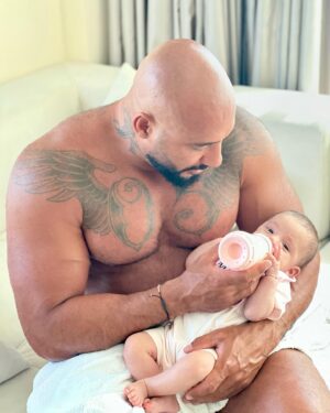 Kamel Guenfoud Instagram - This Moment ❤️❤️❤️❤️. #lana #daddy #love #dadanddaughter #dadgoals