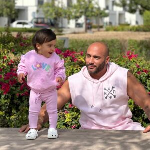 Kamel Guenfoud Instagram - Partner in Crime ♥️ #family  #love #wife #daughter #dubai #kameltatouage