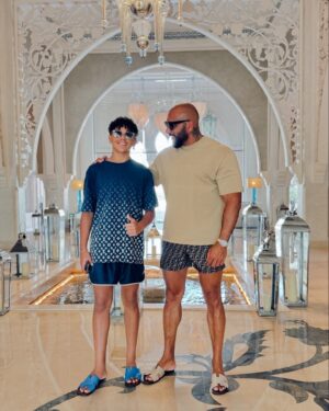 Kamel Guenfoud Instagram - Re-junited 🌞💙

#kameltatouage #mekkytatouage #kamelguenfoud #salomeguenfoud #dubailife #dolcegabbanadubai #dolcegabbanaounass #fashiondubai #atlantisdubai #atlantistheroyal #atlantisthepalm #ounassfashion 

@dolcegabbana x @ounass @atlantistheroyal