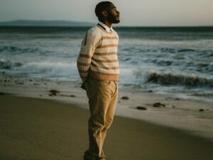 Kamil McFadden Instagram - Embrace The Wait [Weight]
•
Patience is about Posture NOT Pace
•
So analyze your heart during the journey and adjust where necessary

📸: @jeremypatsy_