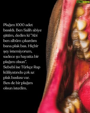 Kamufle Instagram - Saygıdeğer @rainbow45recordstore ev sahipliğinde yaptığımız söyleşide; kendisinin dünü, bugünü, son plağı, en sevdiği albümleri ve diğer önemli projelerine ilişkin soruları @muratbeser sordu @kamufle34 yanıtladı.
.
Keyifli okumalar dileriz 🫶
.
Söyleşinin tamamı bu akşam Beatsommelier Mag’de olacak 🗞️
.
Süper fotolar için @balbozar a kocaman teşekkür 😍