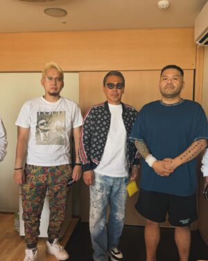 Kan a.k.a. GAMI Instagram - この日を待っていた！今里さんと笑顔で話せる日を👊ヘレンケラーへ最大級の感謝！
そして加藤君とは15年の付き合いになるが全く縮むことの無いお互い謙虚な距離感が実に心地いい。
またKEIさんのゆったりしたオリジナルな喋り方はいつも僕の気分を癒してくれる。