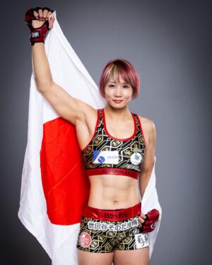 Kana Watanabe Instagram - .
1 day until fight.
明日🇯🇵
.

📷@lucasnoonan 
@rizin_pr 
@bellatormma 
#rizin
#bellator
#bellatormma 
#超rizin2 
#bellatorxrizin2 
#mma #mmafighter
#総合格闘技 #筋肉女子