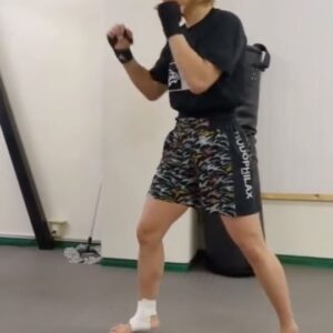 Kana Watanabe Instagram - .
@arrowsgym 
#arrowsgym
#茗荷谷
いつもありがとうございます！！
看板もなく広告もしてないですが、必ず強くなれるジム。
おすすめです。

.
.
.
#キックボクシング
#k1 
#RISE
#mma
#mmafighter
#judoka 
#柔道家 
#総合格闘技
#女子格闘家