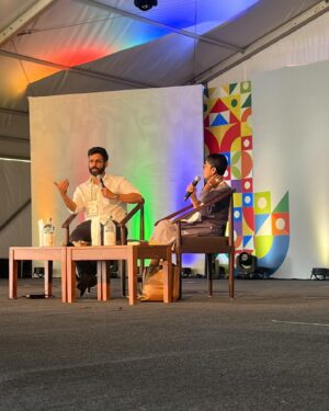 Kanan Gill Instagram - Today at Kerala Literature Festival! 

KLF Book store is restocked now, thank you for selling out the first batch.

Which road divider best represents you? Write the answer on the back of a small napkin.