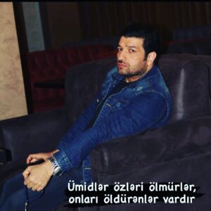 Kanan Mahmudov Instagram - Sizce?🤔