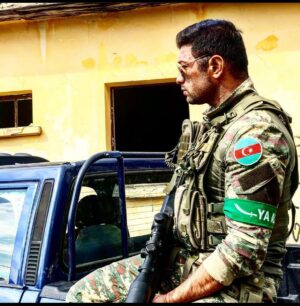 Kanan Mahmudov Instagram - Allah bəzən bəndəsinə elə yerdən qapı açar ki, orda heç qapı olmayıb Hz Əli (ə)🥺🤲❤️