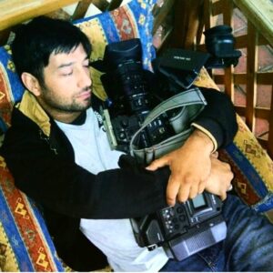 Kanan Mahmudov Instagram - Canı canan diləmiş, verməmək olmaz, ey dil!
Nə niza’ eyləyəlim, ol nə sənindir, nə mənim