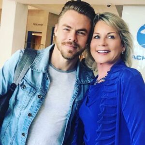 Kandra King Instagram - @WorldOfDance
#Wow the level of Dancers in the Finals of #WorldofDance is #Jaw-dropping!  Are you watching? Loving #MDC3 & their #storytelling!
#Oxygen has got the moves! #Geometrie_variable so unique!  #Judges are #Awesome!
#Goosies @DerekHough @jlo
@Ne-Yo. 
 .
 
.
 
.
 
.

#Dance #Dancers #Choreography
#storytelling #sync
#moves 
#lovetodance