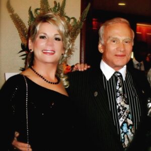 Kandra King Instagram - Happy Moon Landing Anniversary! Today in 1969, #Apollo11 celebrated the first astronauts to walk on the moon. My friend, Buzz Aldrin @TheRealBuzz and Neil Armstrong made history. “That’s One small step for man, one giant leap for mankind.” #Apollo50th #NASA #Moonwalk