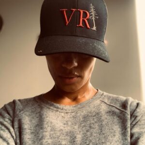 Kandyse McClure Instagram - Stay ready. 

Working on that 8 minute mile and trying to stay healthy in the face of all the food I’m about to eat!!! PLUS  @virginriverseries Season 5 / Part II coming at you November 30th. 
I’ll see you there 🍁❄️🎁🎄

“The world is on fire but so are our hearts.”