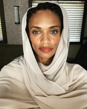 Kandyse McClure Instagram - From another realm to a demon ring with the most magical sisters  @laurengaw @msnazneencontractor. 

@cw_charmed ✨It’s been a fantastic ride, thank you for bringing me along!!

#Charmed #SeriesFinale  #TheGuardian #OGCharmedOnes