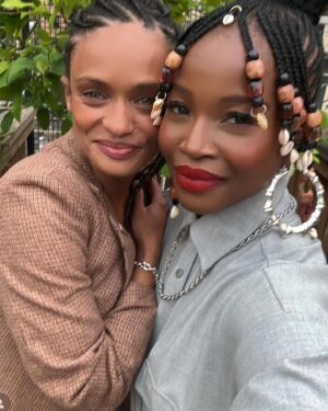 Kandyse McClure Instagram - Travel is the best education. 🥂

@bipoctvfilm 
@saginesemajuste 
@soulkreative 
@therealstaceymckenzie 
@toughtittiesdesign 

#lostluggage #rooftopparty #avaduvernay #caste #modelfriends #thesix