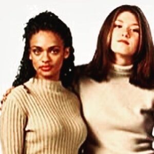 Kandyse McClure Instagram - Feeling a bit nostalgic this morning . Fond memories of my time on @familylaw_tv with my girl @jewelstaite 💞The last slide is for the ones who know 👉🏽😉 ( Also, if you don’t follow Jewel she’s HILARIOUS, so do yourself a favor.