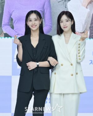 Kang Byul Instagram - <수지맞은우리> 오늘부터 시작!📺
진나영역으로 찾아뵐게요👭💕

저녁 8시30분 KBS1 저녁일일
#수지맞은우리