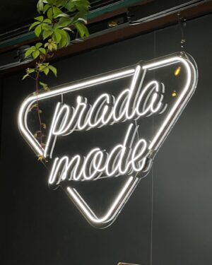 Kang Hui Instagram - @prada
_
#prada #pradamode
