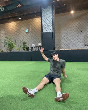 Kang Hyung-suk Instagram - 애정하는 우리 
@ament_official ❤️