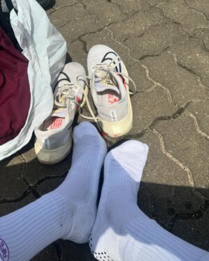 Kang Hyung-suk Instagram - 좌충우돌 우당탕탕 첫 하프 마라톤🏃☀️
다들 그저 존경..🙏