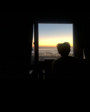 Kang Hyung-suk Instagram - 덕분에 행복한  한해를 보낼수 있어서 감사했습니다. 마무리 잘하시고 더더욱 건강하고 행복한 새해되시길!